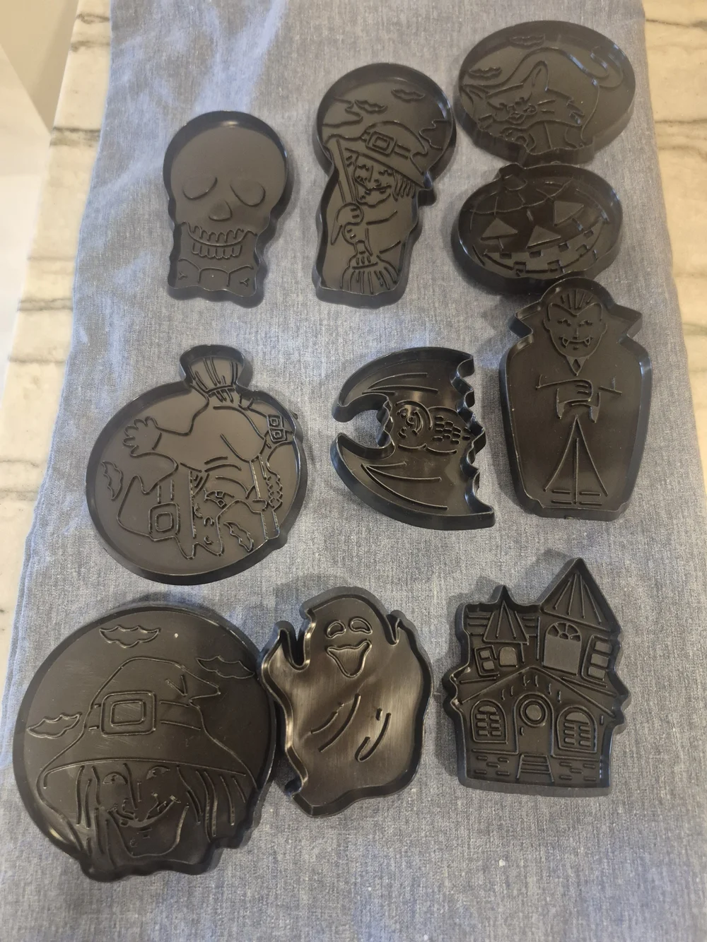 Halloween Cookie Cutter Set, Wilton Pumpkin Cake Mold And Candy Mold